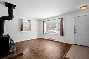 4521 Thorncroft Ave, Royal Oak, MI 48073 - Photo 5