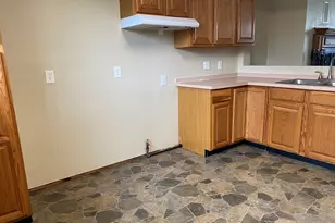 8129 Clippert St, Taylor, MI 48180 - Photo 9