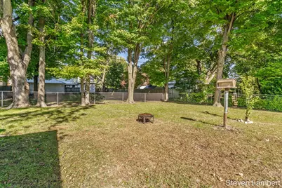 413 E Madison Street, Hastings, MI 49058 - Photo 11