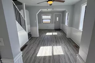 205 5 W Railroad St, Dowagiac, MI 49047 - Photo 5