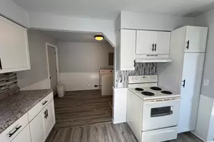 205 5 W Railroad St, Dowagiac, MI 49047 - Photo 11