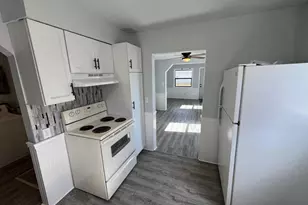 205 5 W Railroad St, Dowagiac, MI 49047 - Photo 9