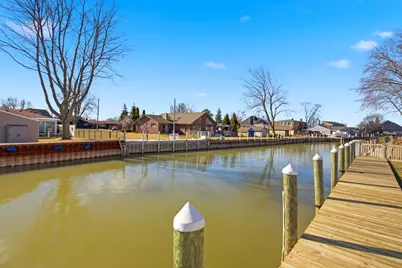 38310 Huron Pointe Drive, Harrison Township, MI 48045 - Photo 7
