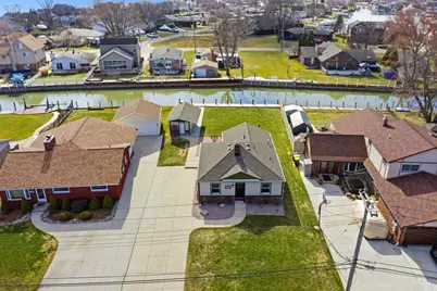 38310 Huron Pointe Drive, Harrison Township, MI 48045 - Photo 57