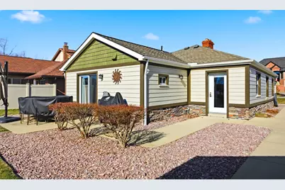 38310 Huron Pointe Drive, Harrison Township, MI 48045 - Photo 3