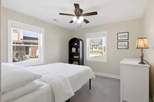 38310 Huron Pointe Dr, Harrison Township, MI 48045 - Photo 29