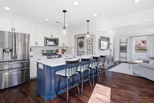 38310 Huron Pointe Dr, Harrison Township, MI 48045 - Photo 17