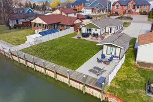 38310 Huron Pointe Dr, Harrison Township, MI 48045 - Photo 51