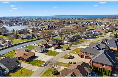 38310 Huron Pointe Drive, Harrison Township, MI 48045 - Photo 67