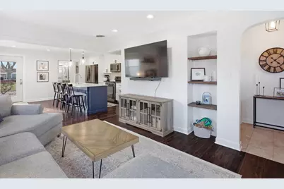 38310 Huron Pointe Drive, Harrison Township, MI 48045 - Photo 15