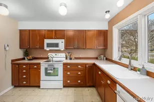 1810 Southampton SE, Grand Rapids, MI 49508 - Photo 13