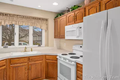 2614 Rolling Ridge Lane NW, Grand Rapids, MI 49534 - Photo 13