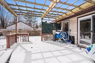 5686 Davis Rd, Norton Shores, MI 49441 - Photo 23