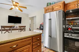 5686 Davis Rd, Norton Shores, MI 49441 - Photo 5