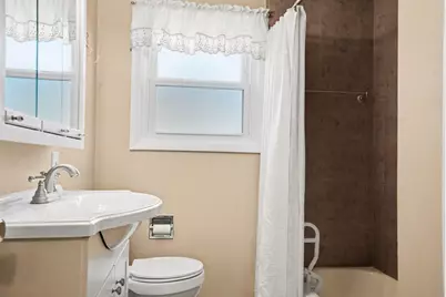 349 E Washington Street, Berrien Springs, MI 49103 - Photo 9