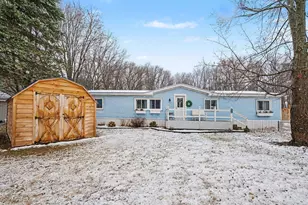 8936 Eugene St, Greenville, MI 48838 - Photo 3