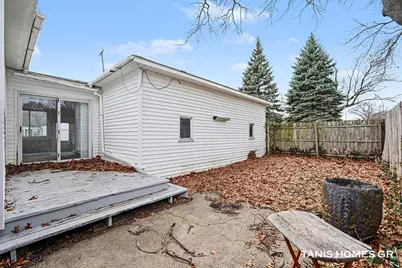 3691 Oriole Avenue SW, Wyoming, MI 49509 - Photo 17