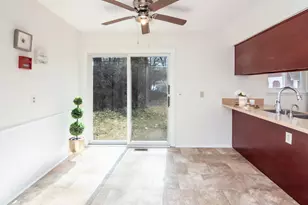 352 Manor Dr, Ann Arbor, MI 48105 - Photo 21