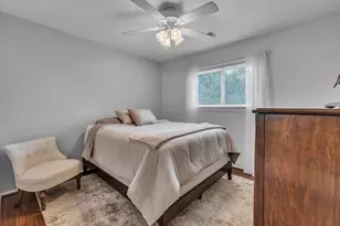 35901 Dover St, Livonia, MI 48150 - Photo 27