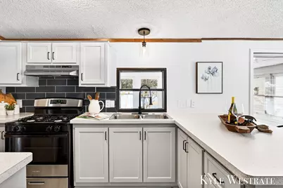 14128 Luckett Lane, Grand Haven, MI 49417 - Photo 9