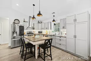 19200 Glendale Cir, Spring Lake, MI 49456 - Photo 9