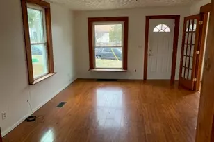 205 W Montcalm St, Greenville, MI 48838 - Photo 7