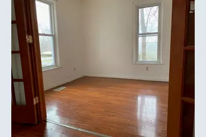 205 W Montcalm Street, Greenville, MI 48838 - Photo 9