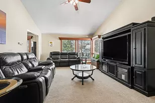 2731 Hunters Point, Kalamazoo, MI 49048 - Photo 5