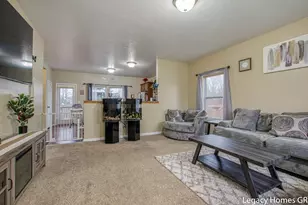 5868 Kiverton Ridge Dr SE, Kentwood, MI 49508 - Photo 3