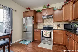 5868 Kiverton Ridge Dr SE, Kentwood, MI 49508 - Photo 5