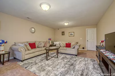 5868 Kiverton Ridge Drive SE, Kentwood, MI 49508 - Photo 17