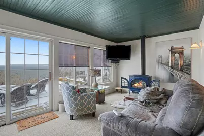 1382 Lakeshore Drive, Muskegon, MI 49441 - Photo 13