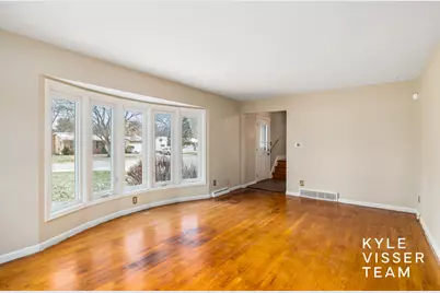 4455 Cloverleaf Drive SE, Grand Rapids, MI 49546 - Photo 3
