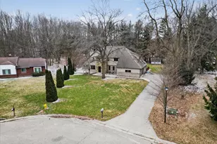 2694 Ashville Dr NE, Grand Rapids, MI 49525 - Photo 63