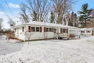 816 Forest St, Marshall, MI 49068 - Photo 3