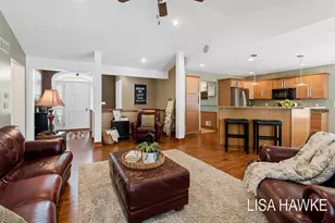 14890 Canary Dr, Grand Haven, MI 49417 - Photo 5