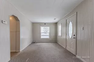 2052 Woodward St, Muskegon, MI 49442 - Photo 3