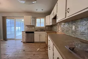 29934 Spain St, Romulus, MI 48174 - Photo 3