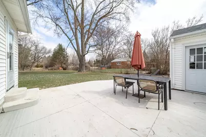 912 W Silver Lake Road, Fenton, MI 48430 - Photo 17
