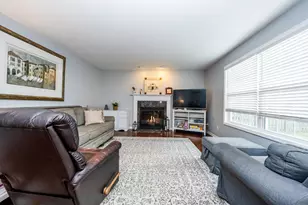 4135 Grandwood Cir, Saint Joseph, MI 49085 - Photo 9