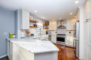 4135 Grandwood Cir, Saint Joseph, MI 49085 - Photo 15