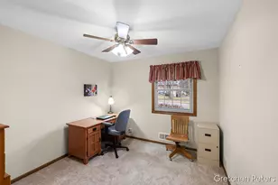 6852 Aleda Ave SE, Grand Rapids, MI 49508 - Photo 17