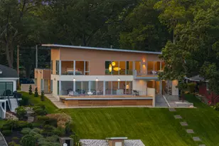 602 Lawn Ave, Holland, MI 49424 - Photo 3