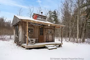 8482 S Cypress Ave, Newaygo, MI 49337 - Photo 9