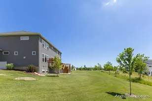 6830 Golden View Dr SE, Grand Rapids, MI 49512 - Photo 43