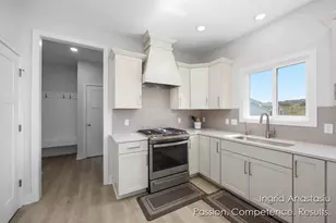 6830 Golden View Dr SE, Grand Rapids, MI 49512 - Photo 17