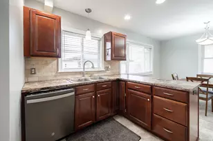 767 Beaumont Dr NW, Grand Rapids, MI 49504 - Photo 17