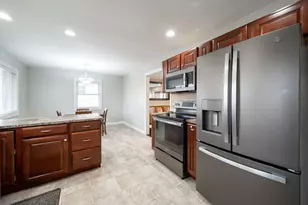 767 Beaumont Dr NW, Grand Rapids, MI 49504 - Photo 19