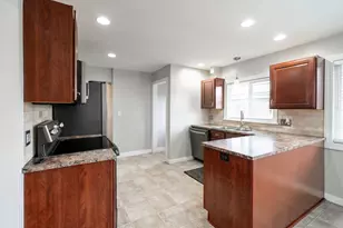 767 Beaumont Dr NW, Grand Rapids, MI 49504 - Photo 13