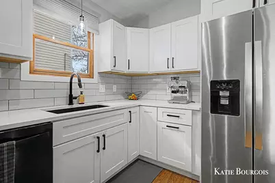 519 Macomb Avenue NW, Grand Rapids, MI 49534 - Photo 9